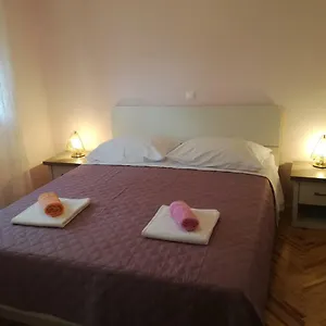 Lucija , Zara Croazia